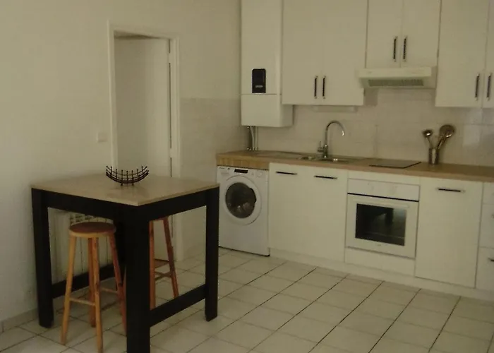 Appartement Moderne A Rodez De 46 M² Avec Balcon Rodez